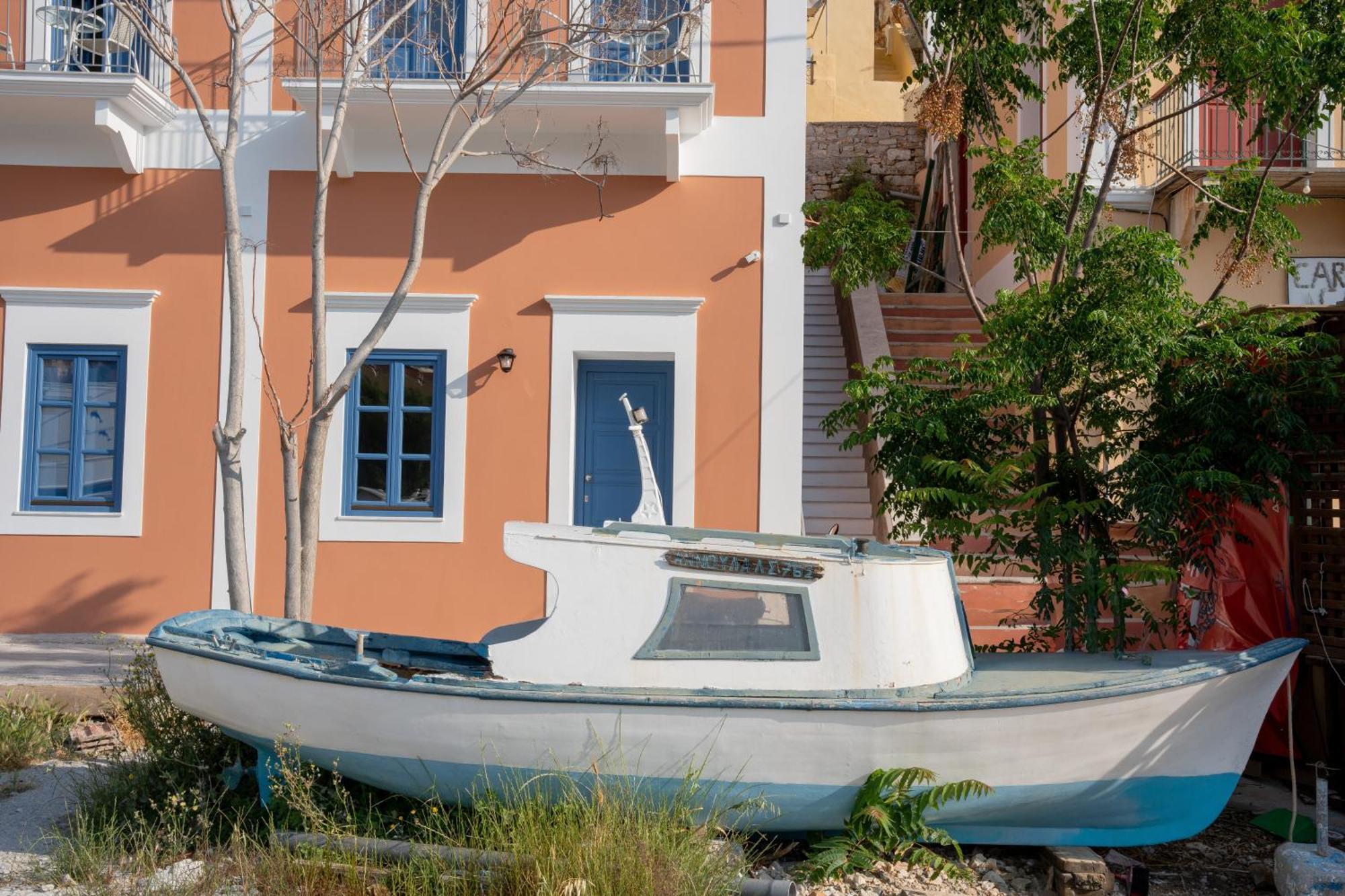 Porto Harani Seaside Apartments Sými Esterno foto