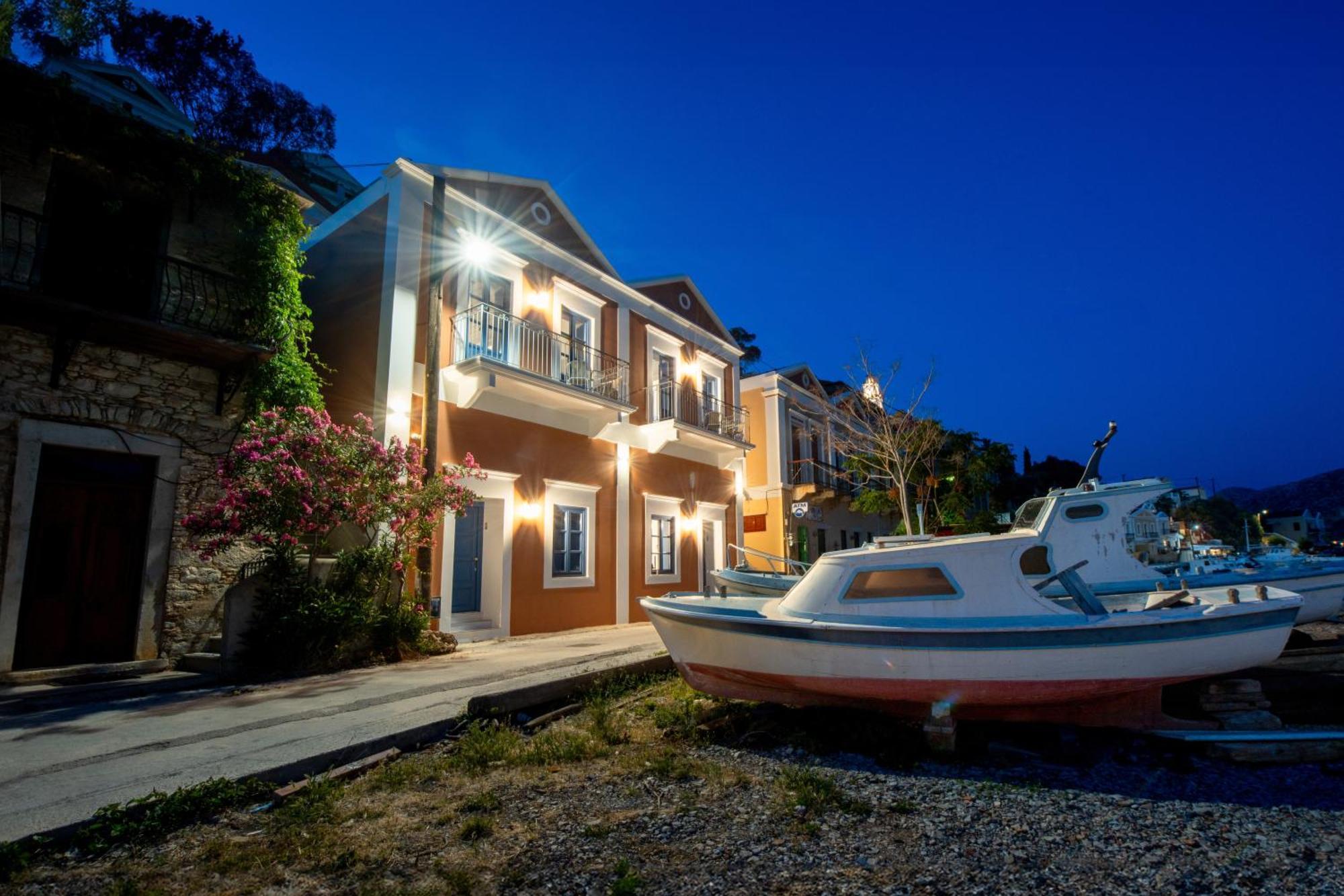 Porto Harani Seaside Apartments Sými Esterno foto