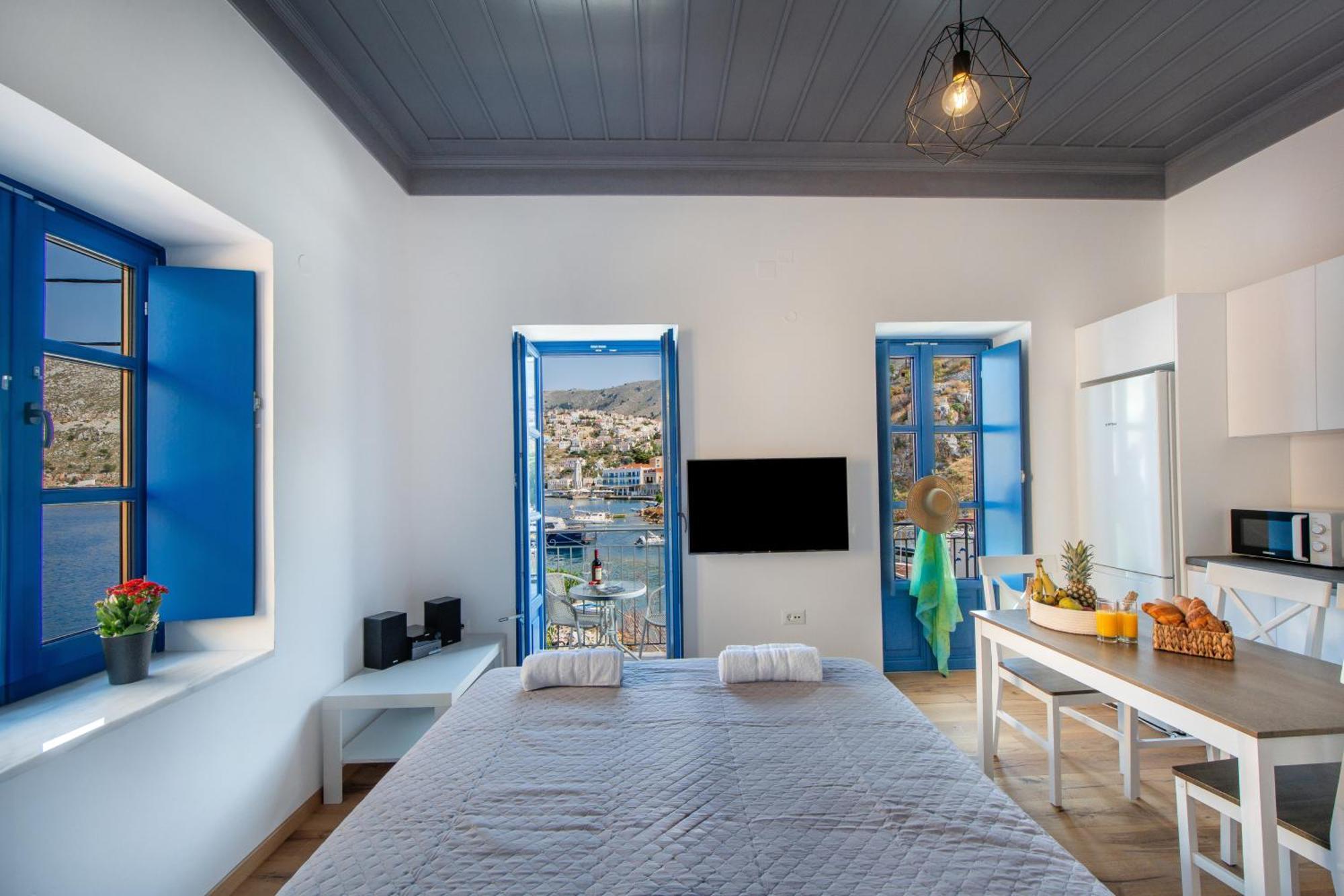 Porto Harani Seaside Apartments Sými Esterno foto