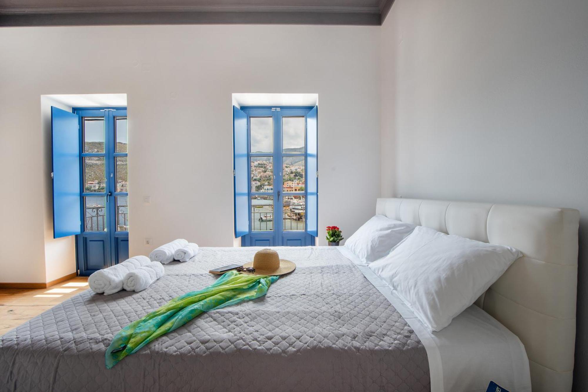 Porto Harani Seaside Apartments Sými Esterno foto