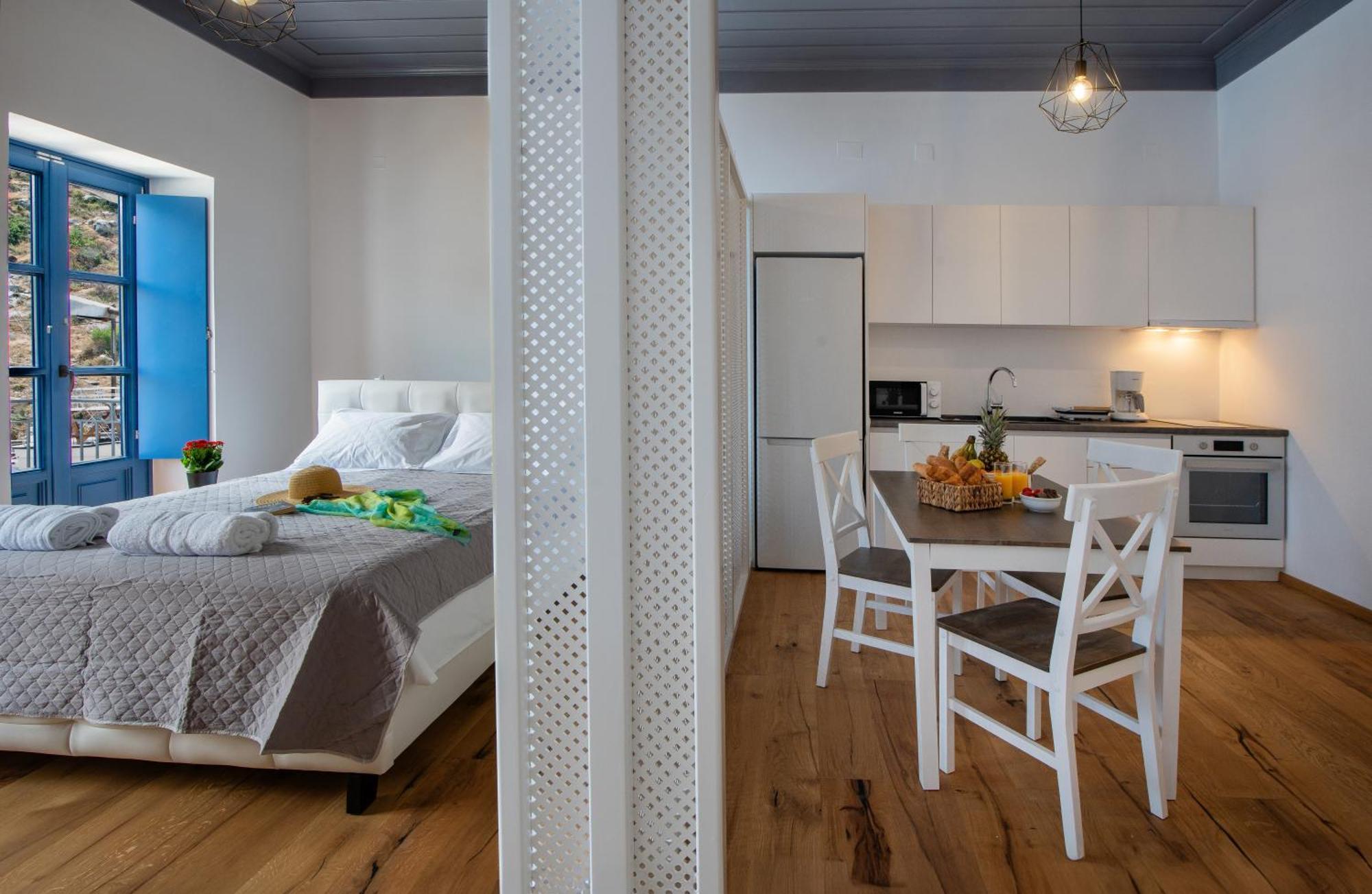 Porto Harani Seaside Apartments Sými Esterno foto